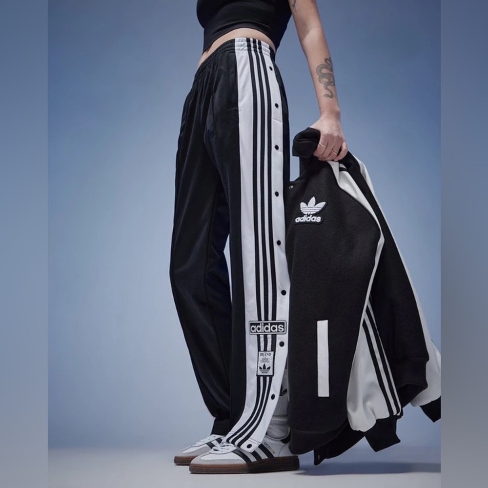 Adidas Originals adicolor adibreak side logo track ! pants in black, size XS